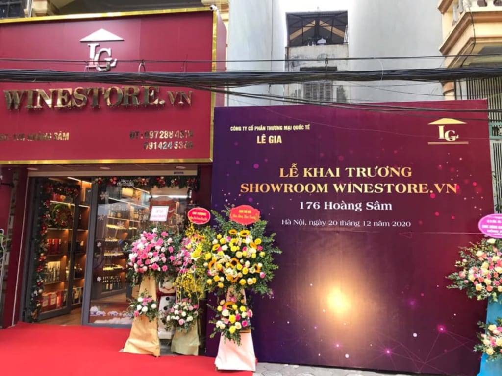 opening ruou vang le gia 12